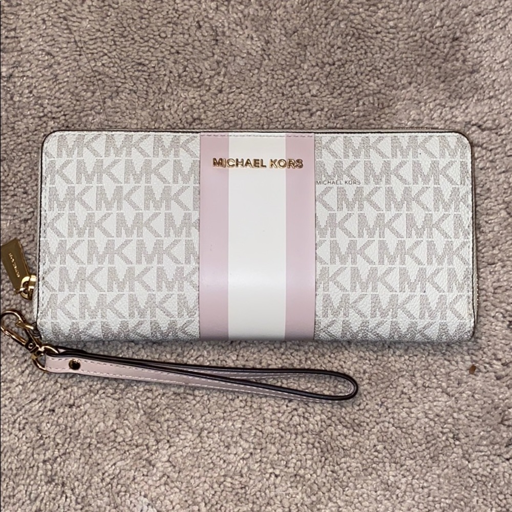Michael Kors wallet